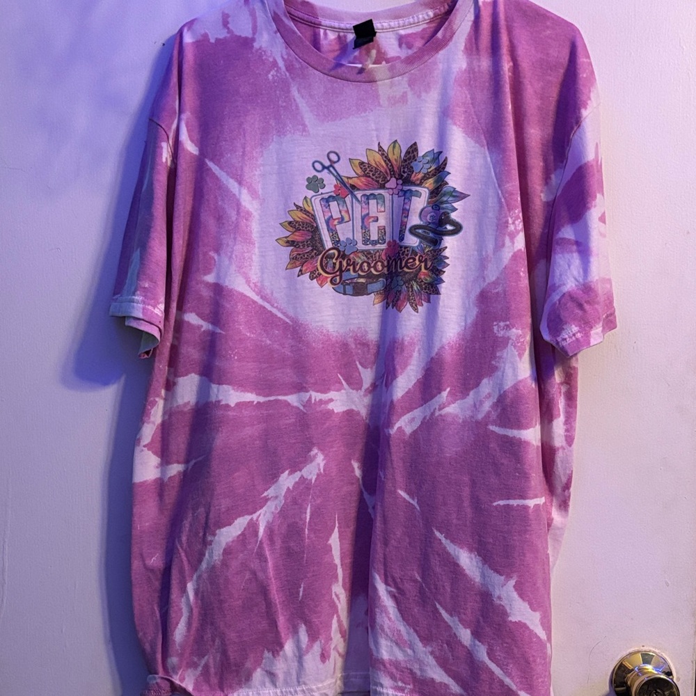 Gildan Pink Tie-Dye T-Shirt pet groomer